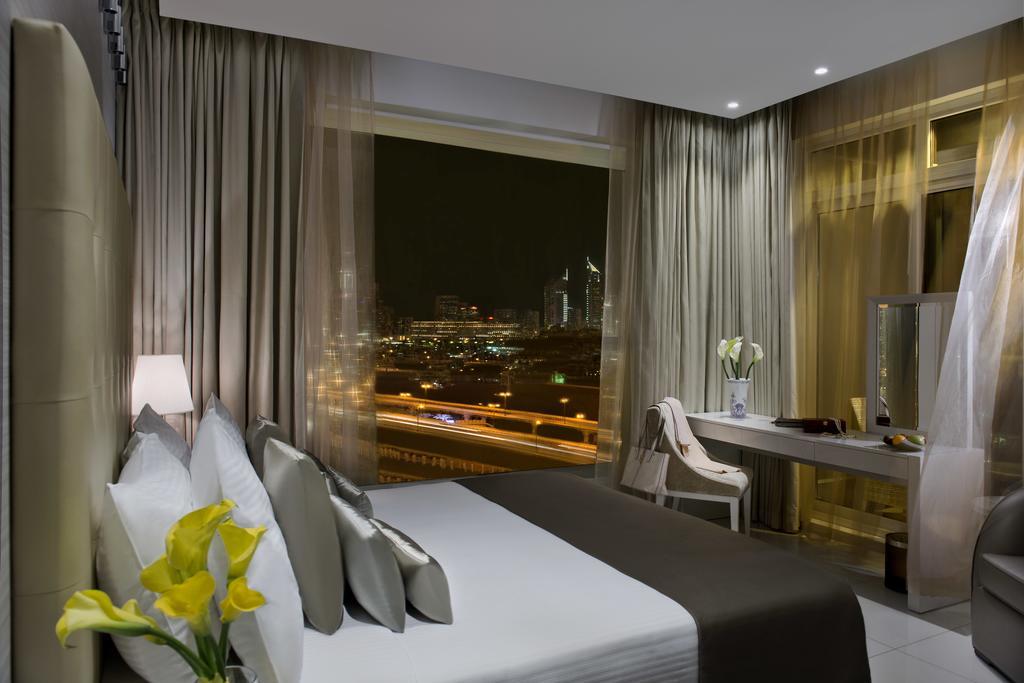Damac Maison The Vogue Dubai Exterior photo A room at the hotel